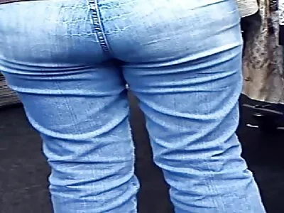 किशोरवयीन squirter तिच्या पहिल्या काळा डिक प्रयत्न